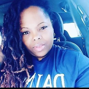 Meet your Posher, Monique